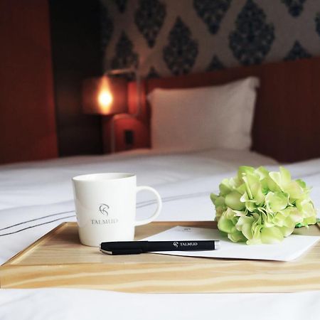 Talmud Hotel Yizhong Taichung Eksteriør billede