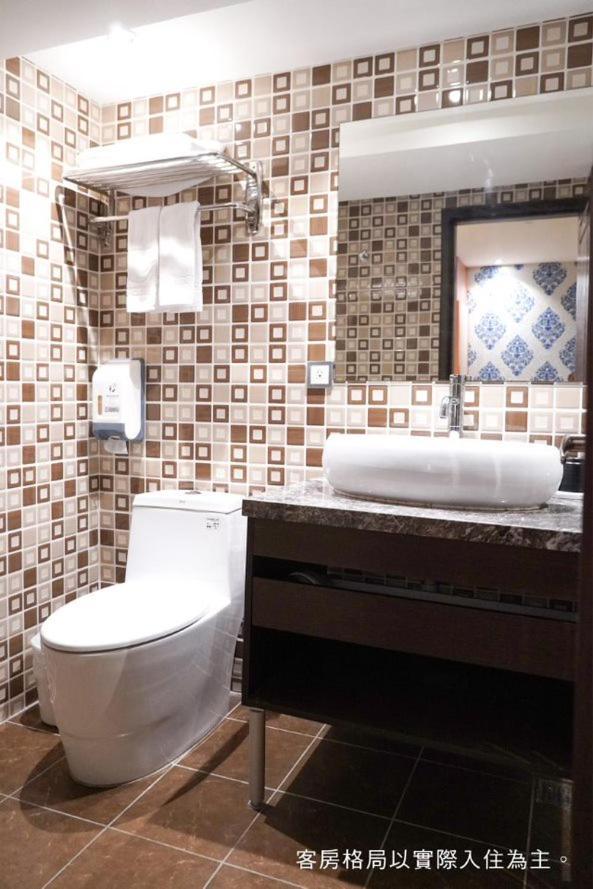 Talmud Hotel Yizhong Taichung Eksteriør billede